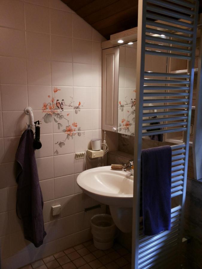 Gaestezimmer Am Huestert Bed & Breakfast Adenau Exterior photo